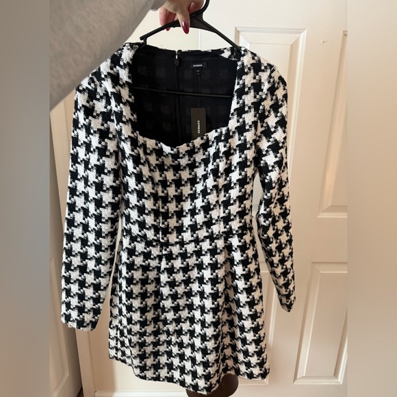 Express Dresses & Skirts - Express Monochrome Houndstooth Dress